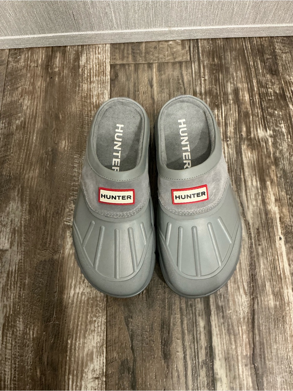 Hunter Light Grey Slip-On Waterproof Clogs Size 6